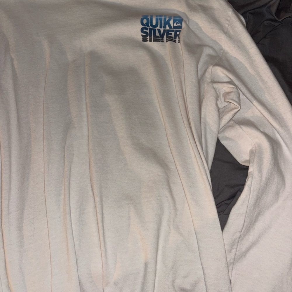 Quick silver long sleeve all white tee